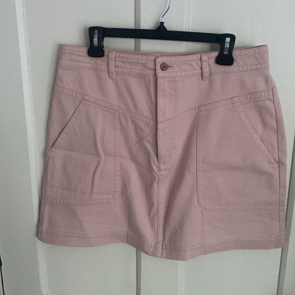 BANANA REPUBLIC FACTORY Pale Pink Denim Miniskirt, size 12, New with Tags